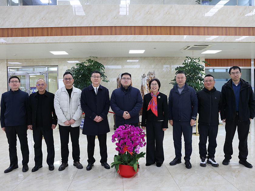 海經(jīng)區(qū)領(lǐng)導(dǎo)一行走訪慰問溫州宏豐，助力新春“開門紅”！